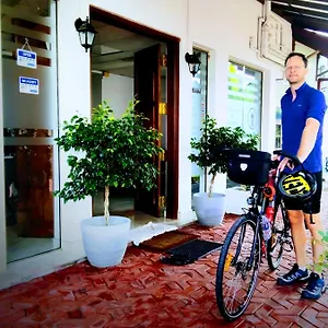 Ryan & Restaurant Negombo